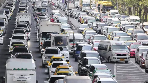 ถกวิธีแก้ปัญหารถติดคาแยก