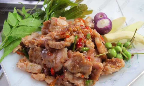 หมูผัดเคยเค็ม