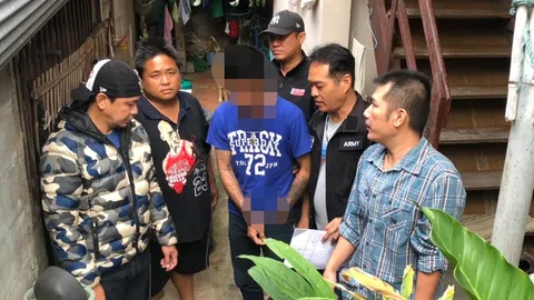 ตร.ดอยสะเก็ด จับหนุ่มคลั่งไล่กระทืบคนแก่เจ็บหลายราย สารภาพเครียดจัด