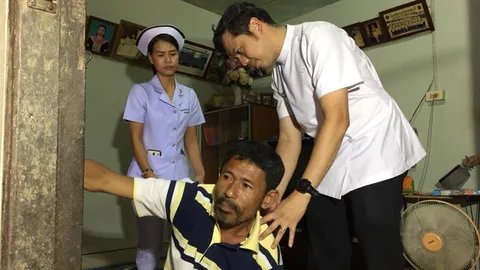 สังคมไม่ลืม รพ.กระบี่รับตัว ฮีโร่ชัด รักษาโรคปวดหลัง มั่นใจ 2เดือนหาย 