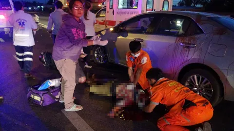 เจ้าของร้านส้มตำดังยโสธร ซ้อนจยย.ลูกสาวตัดหน้าเก๋ง โดนชนดับคาเนินมรณะ