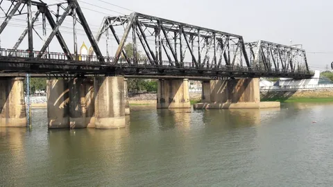 ผวจ.ราชบุรีปรับแผน กู้ระเบิดใต้สะพานข้ามน้ำแม่กลอง ล่าช้าไปหลังปีใหม่ 