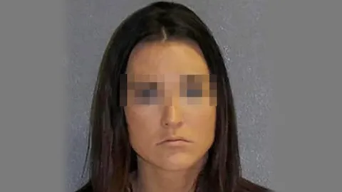 ครูสาวมีเซ็กซ์กับศิษย์วัย 14 ปี