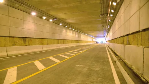 อุโมงค์ถาวรธวัช ไม่เสร็จแต่เปิดใช้