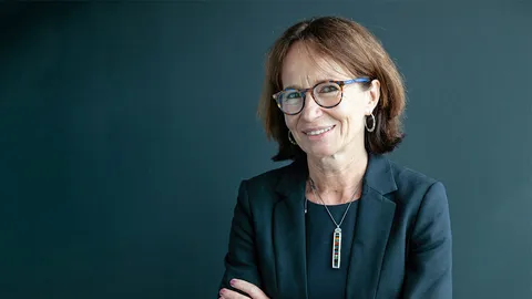 “ดีแทค” หยุดเลือดไหลสำเร็จ 