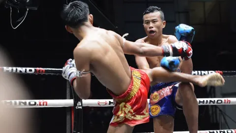 "แดนสยาม" อาวุธหนัก ไล่ต้อนชนะศักดิ์ศรี มวยคู่เอกลุมพินี