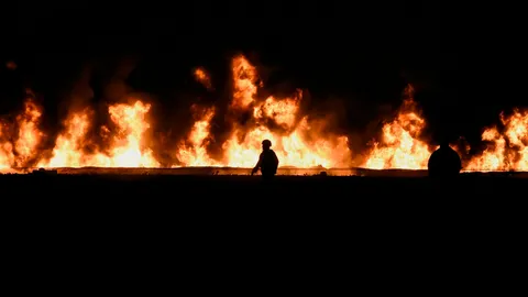 ท่อส่งน้ำมันจังโก้รั่ว คนแห่ตักก่อนระเบิดเป็นทะเลเพลิง ตายอื้อ 66 ศพ (คลิป)