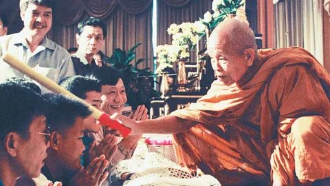 อาลัย “หลวงพ่อคูณ” ปราชญ์แห่งที่ราบสูง : “เสี่ยนาย” เชื่อปาฏิหาริย์ “หลวงพ่อคูณ” มีจริง