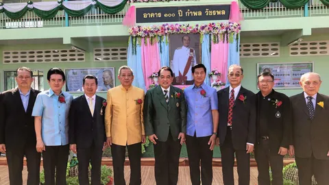 จากวิภาวดีฯสู่หนองคาย ด้วย “ไทยรัฐวิทยา” 105 (คลิป)