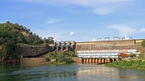 ไปดูเขื่อน "น้ำงึม 2" 1 ในแบตเตอรี่ของลาว