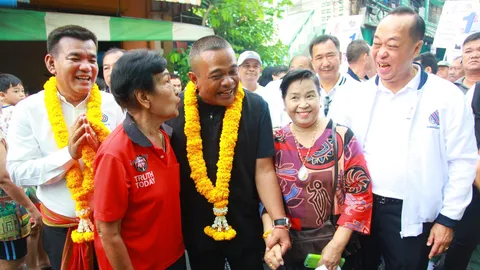 "จตุพร"ควง"สงคราม" นำพรรคเพื่อชาติ ลุยหาเสียง ตลาดตอแหล สมุทรปราการ 
