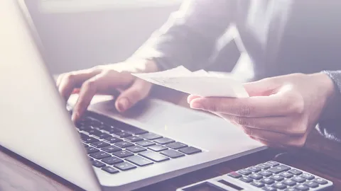 สรรพากรปลื้มแห่ยื่นเสียภาษี 3.2 ล้านคน ต้ังธงรบไล่ล่าผู้ค้าออนไลน์ที่หลบเลี่ยง