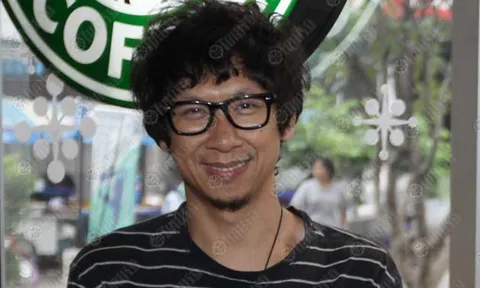  ทวีศักดิ์ ศรีทองดี ผู้ชายหัวใจ 'โลเล'