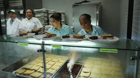 รร.นิวยอร์กทานงดเนื้อวันจันทร์