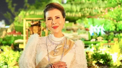 ทูลกระหม่อมฯ ทรงสวดมนต์แผ่ส่วนกุศลใกล้วันประสูติ ขอให้ทุกคนมีความสุข