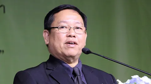 คลายปมรถตู้ ร.ร.เตรียมอุดมฯมีผู้สนับสนุนถูกต้อง