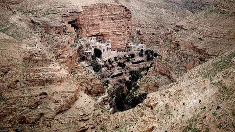 อารามบนหน้าผา