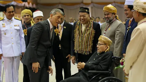 สมเด็จพระเจ้าอยู่หัว เสด็จฯไปทรงเปิดงานเมาลิดกลางแห่งประเทศไทย