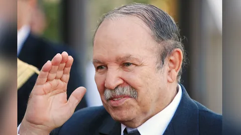 เผด็จการแพ้พลังประชาชน