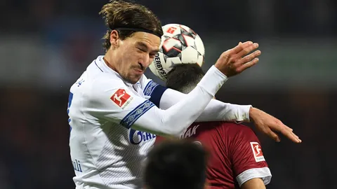 "ชาลเก" หวิดพัง บุกไล่เจ๊าเนิร์นแบร์ก 1-1 ศึกบุนเดสลีกา