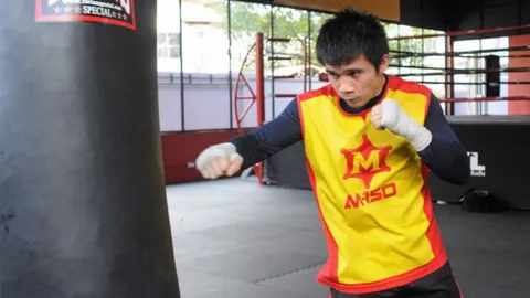 “แฟนสาวศรีสะเกษ” ถือศีล-บวชชีพราหมณ์ หวังส่งพลังบุญถึงหวานใจ