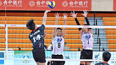 "เอสโคล่า" ซู่ซ่า พิชิตคลับ สิงคโปร์ 3-0 เซต เข้ารอบจัดอันดับ 9-12