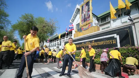 เลขาฯสปก. จัดกิจกรรมบิ๊กคลีนนิ่งเดย์ เส้นทางเสด็จ เพื่อให้สะอาด สวยงาม