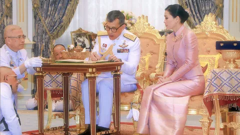 สมเด็จพระราชินีสุทิดา พระอัครมเหสี
