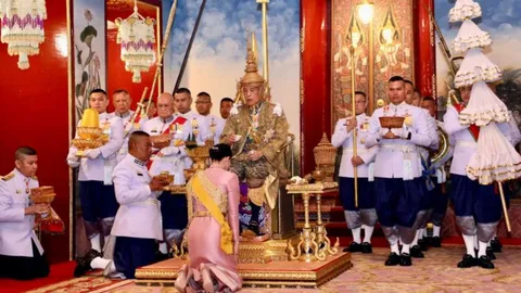 ภาพปลื้มปีติ ร.10 สถาปนาเฉลิมพระเกียรติยศ สมเด็จพระนางเจ้าสุทิดา