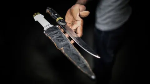 ศรีลังกาขอริบมีดดาบ