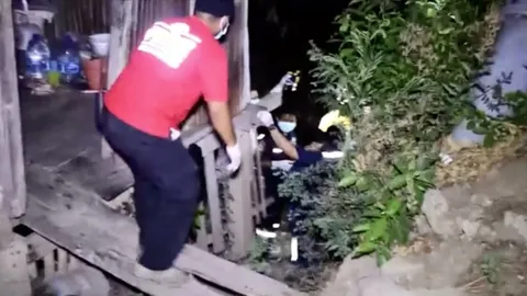 พบศพชายวัย 54 นอนตายใต้สะพานที่อยุธยา คาดมาหลบร้อนแล้วช็อกตาย