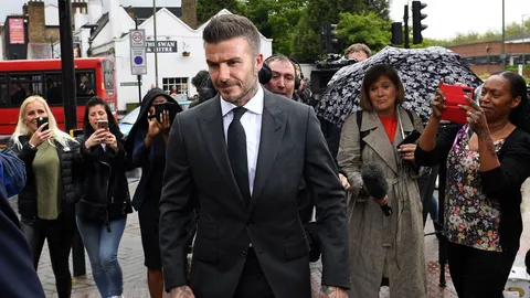 เบคแคมงานเข้า โดนห้ามขับรถ 6 เดือน หลังถูกจับได้ใช้มือถือขณะขับ