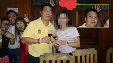 ขนลุก มือขาวซีด โผล่เหนือศีรษะนักข่าว เชื่อวิญญาณเมียตามหึง