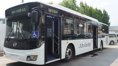 เปิดตัวรถโดยสารฮีโน่ ชานต่ำ Hybrid bus