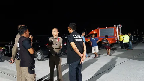 นทท.อังกฤษ พลัดตกสปีดโบ๊ท จมทะเลสมุย จนท.เร่งค้นหา ยังไร้วี่แววพบตัว 