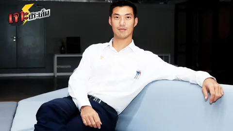ธนาธร ลั่น “สงครามไม่จบ อย่าเพิ่งนับศพทหาร” เร็วไปอนาคตใหม่เป็นฝ่ายค้าน