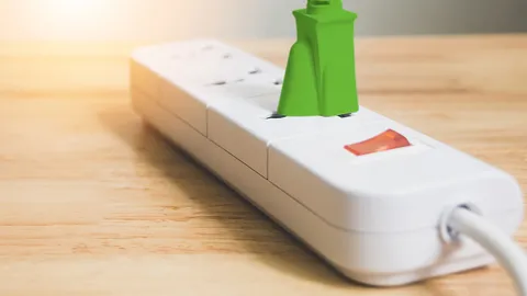 สมอ.จับปลั๊กพ่วงไร้ มอก.ขายเกลื่อน