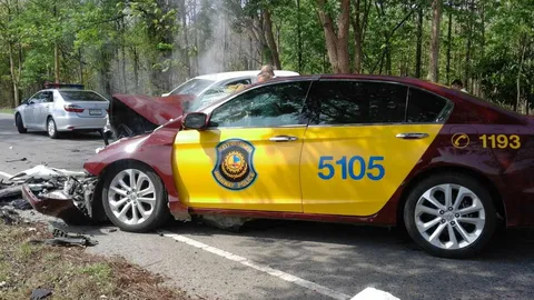 เผยรองผบก.พิษณุโลก สวมเครื่องแบบขาวเต็มยศ เสียชีวิตอยู่ข้างพลขับ