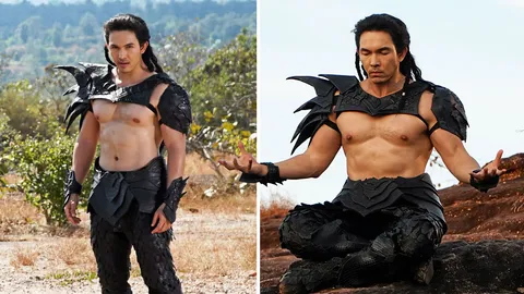 โชว์นม โชว์กล้ามแน่น สาวๆ เมาซิกซ์แพ็ก อั้ม อธิชาติ ไปตามๆ กัน