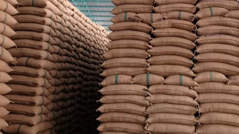 ฟัน “หมอโด่ง” ริบ-896 ล้านบาท เลขาฯ บุญทรง พิษคดีข้าวจีทูจีร่ำรวยผิดปกติ