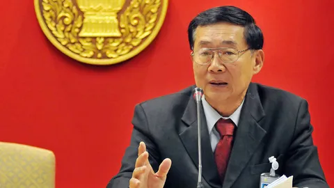 "หมอเหวง" แนะ "เพื่อไทย" เป็นฝ่ายค้านดีกว่า เชื่อ ภท.-ปชป. ไม่ร่วมหอ