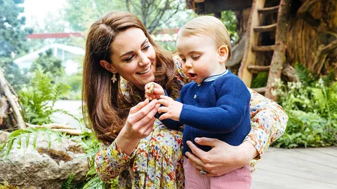 เจ้าชายวิลเลียม-แคทเธอรีน ประทานพระรูปครอบครัวของพระองค์