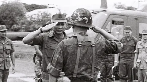 รู้จัก พล.อ.เปรม ติณสูลานนท์ เติบโตสนามรบ ติดยศกลางสมรภูมิ (คลิป)