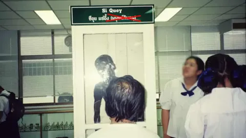  ปลดแล้ว ป้าย“มนุษย์กินคน” ฟาโรห์ ขอให้เผาร่าง "ซีอุย" ด้วย