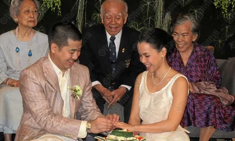 แม่ปลาวาฬ ออกอาการปลื้มสุดๆ ได้ลูกสะใภ้