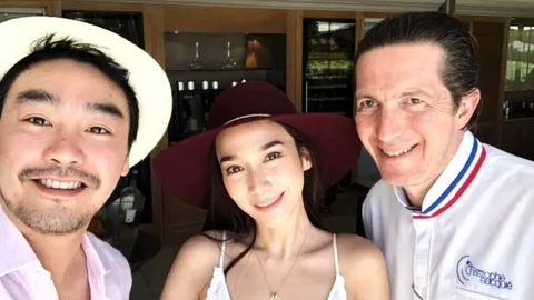 มาแล้วจ้า ภาพ อั้ม พัชราภา กับ ไฮโซพก ร่วมเฟรมในทริปหวานที่ฝรั่งเศส