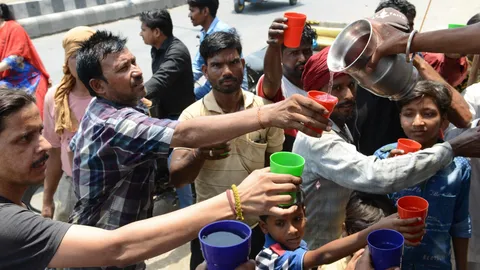 เผยอินเดียร้อนตับแลบ เซ่นลมแดดหลายราย