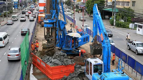 สีชมพูเบี่ยงจราจร รื้อท่อสีหบุรานุกิจ 6