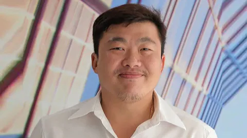 รู้จัก "โต้ง สิริพงศ์" แหกมติพรรคภูมิใจไทย ไม่เลือก "ลุงตู่" 