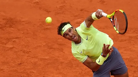 สมราคาแชมป์เก่า “นาดาล” ถล่มเฟเดเรอร์ 3-0 เซต ลิ่วชิงเฟรนช์ โอเพ่น